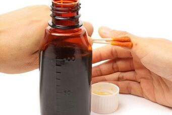 Iodine treatment of warts