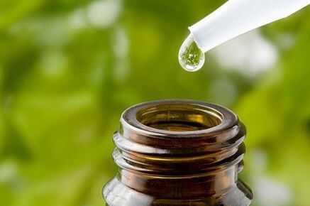 Chelidonium Drops for Wart Treatment