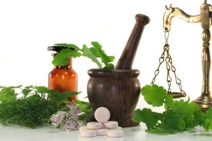 Chelidonium folk remedy for treating warts